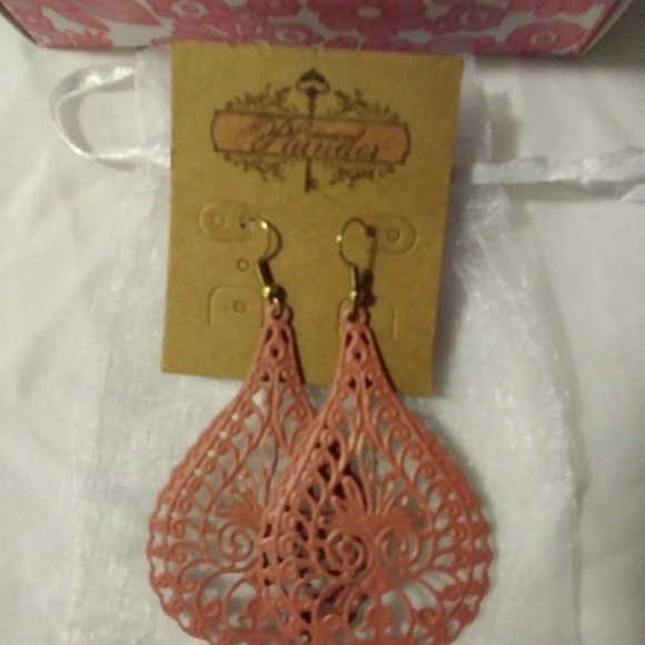 Bohemian style earrings...pierced - Picture 2 of 4
